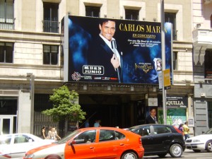 Eingang Teatro Compac Gran Via Juni 2011