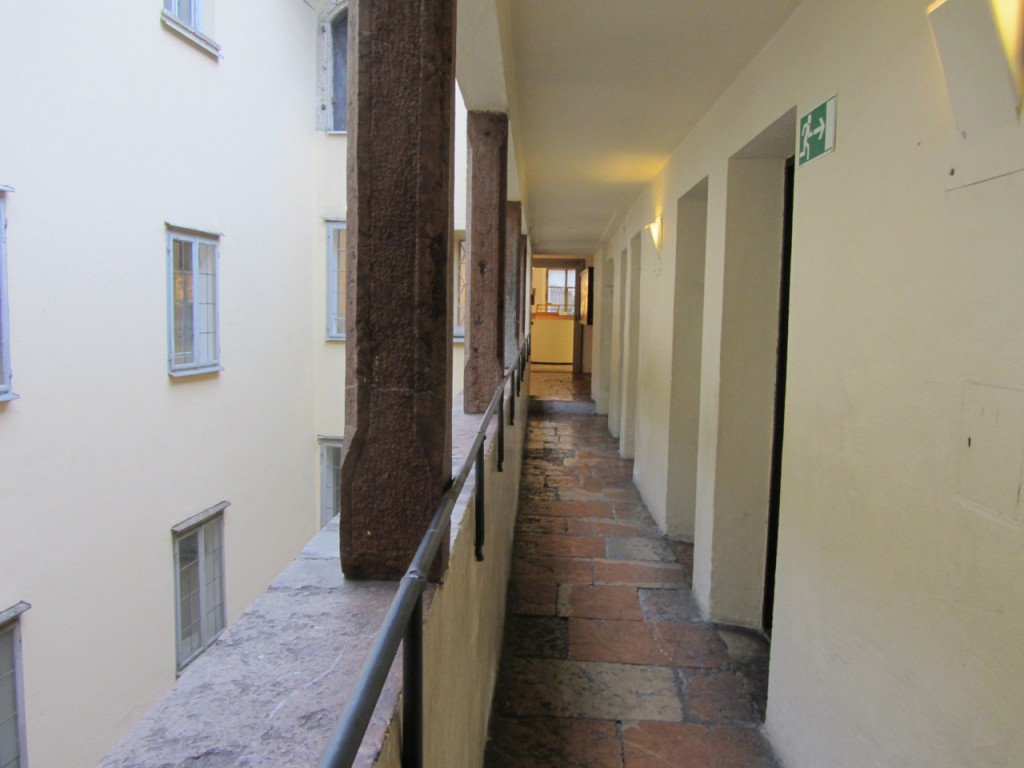 Mozarts Geburtshaus, Laubengang